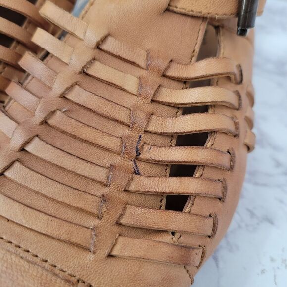 Coldwater Creek Tan Leather Woven Huarache Sandals Closed Toe - Picture 3 of 10